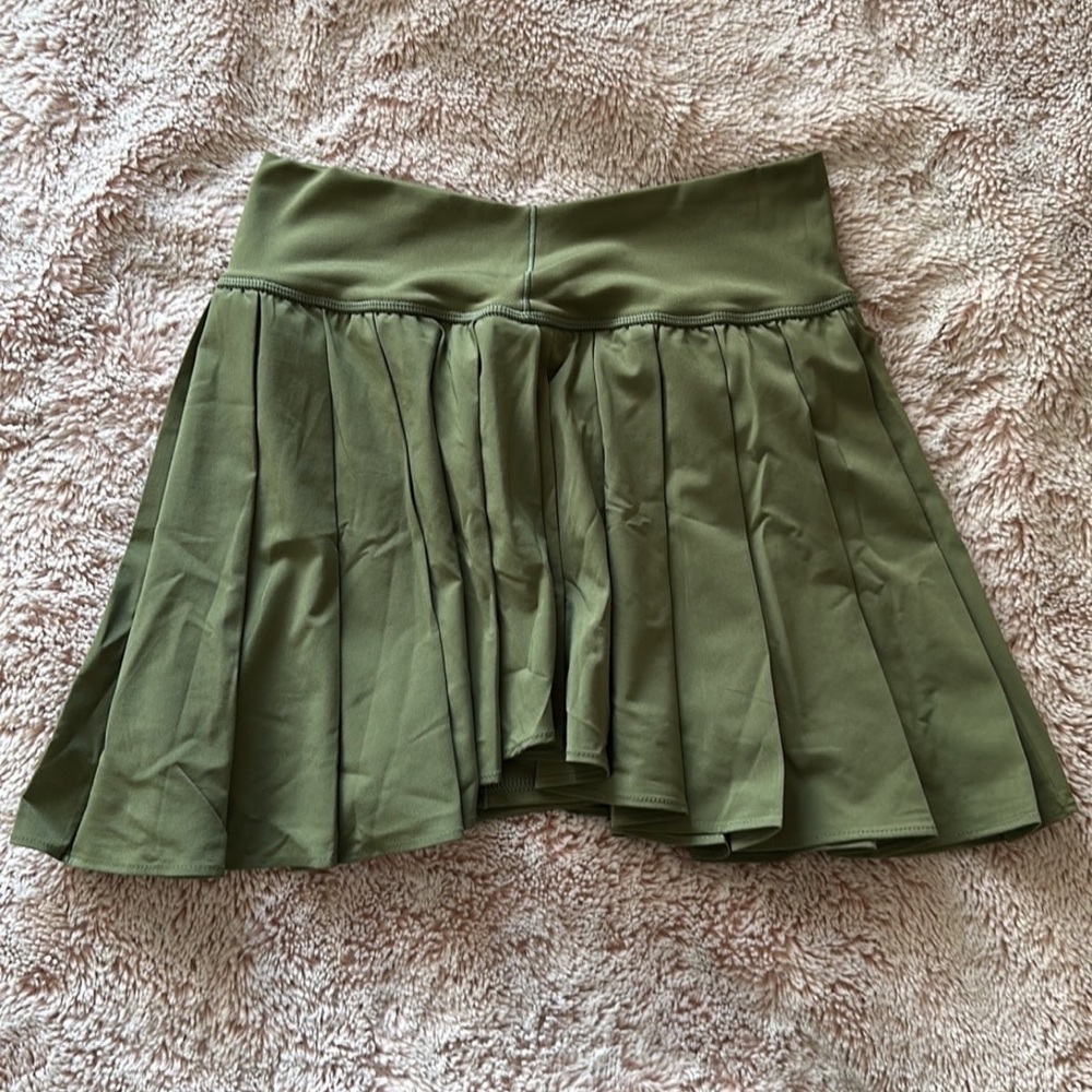 Aerie Green tennis Skirt with shorts built in